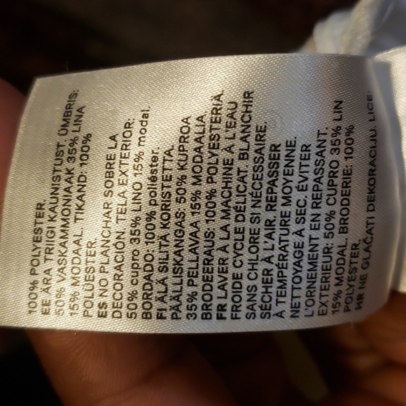 H&M White Embroidered Top - Picture 10 of 11